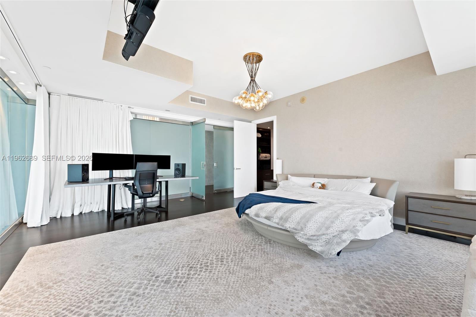 MARQUIS CONDO - Residential