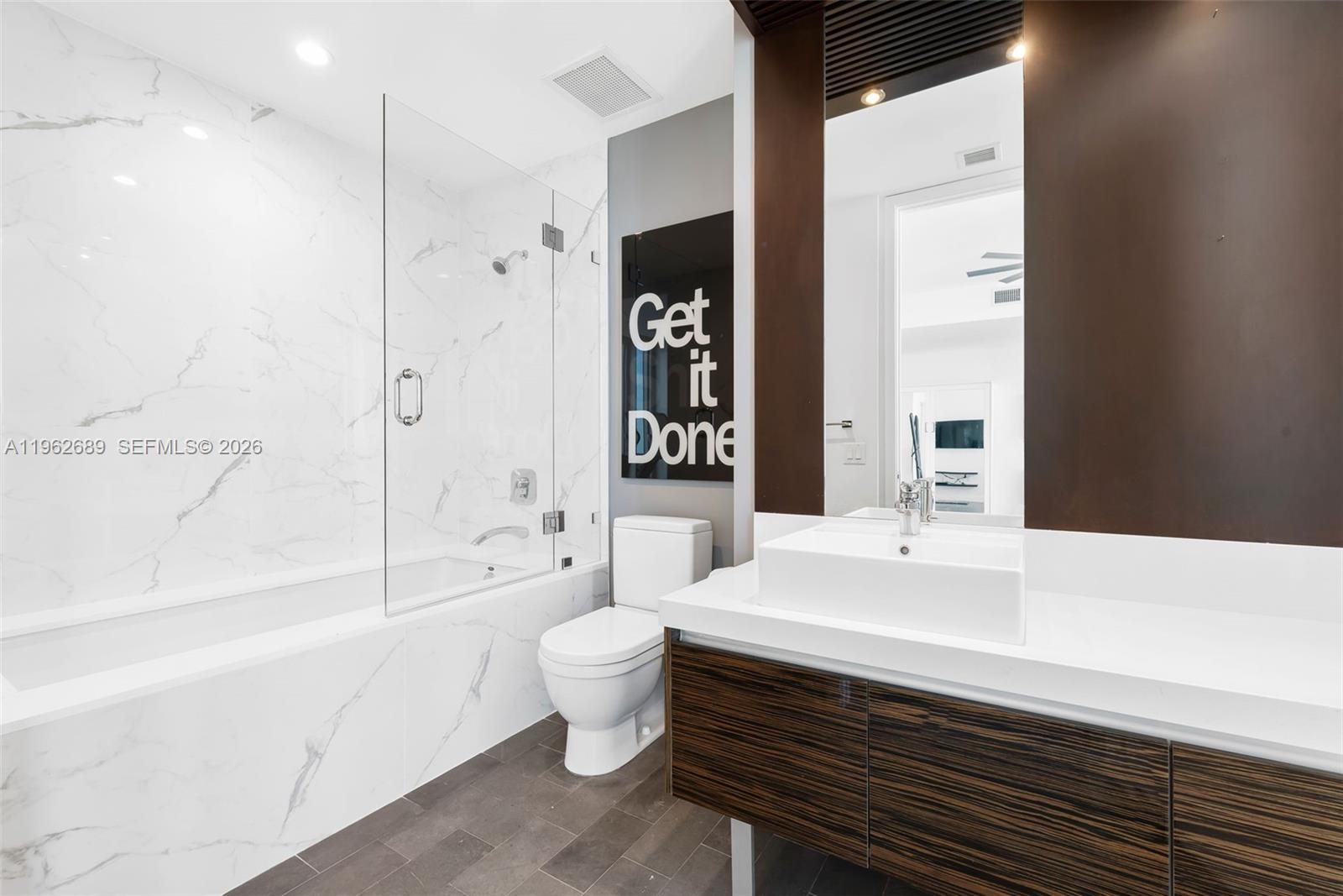 MARQUIS CONDO - Residential