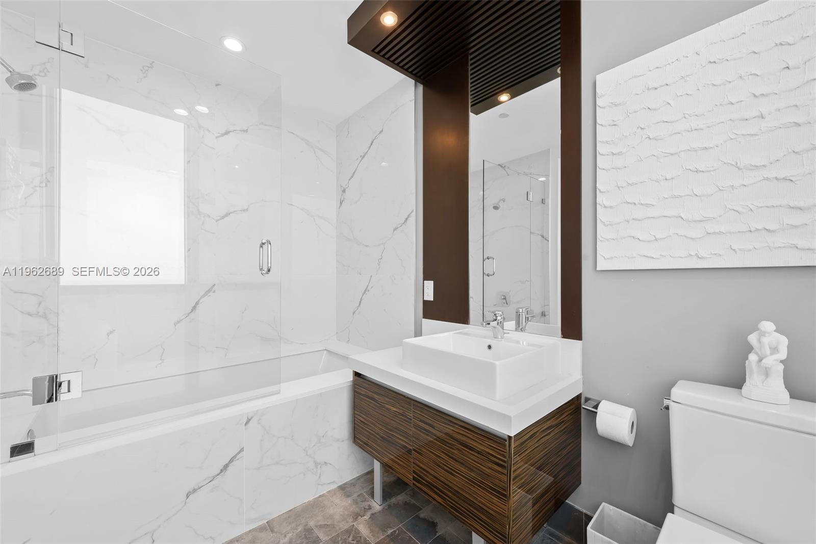 MARQUIS CONDO - Residential