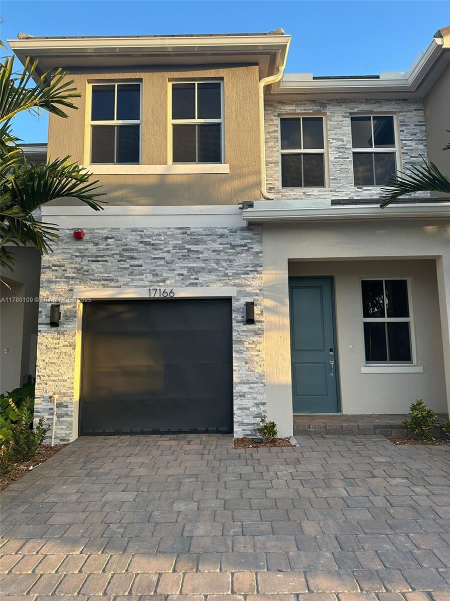 Rental Property at 17166 Sw 1st Ct, Pembroke Pines, Miami-Dade County, Florida - Bedrooms: 4 
Bathrooms: 3  - $4,100 MO.