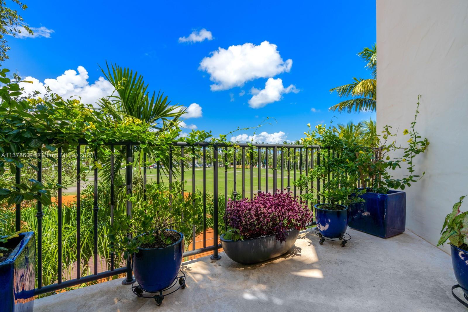 CLOISTERS ON THE BAY COND - Residential