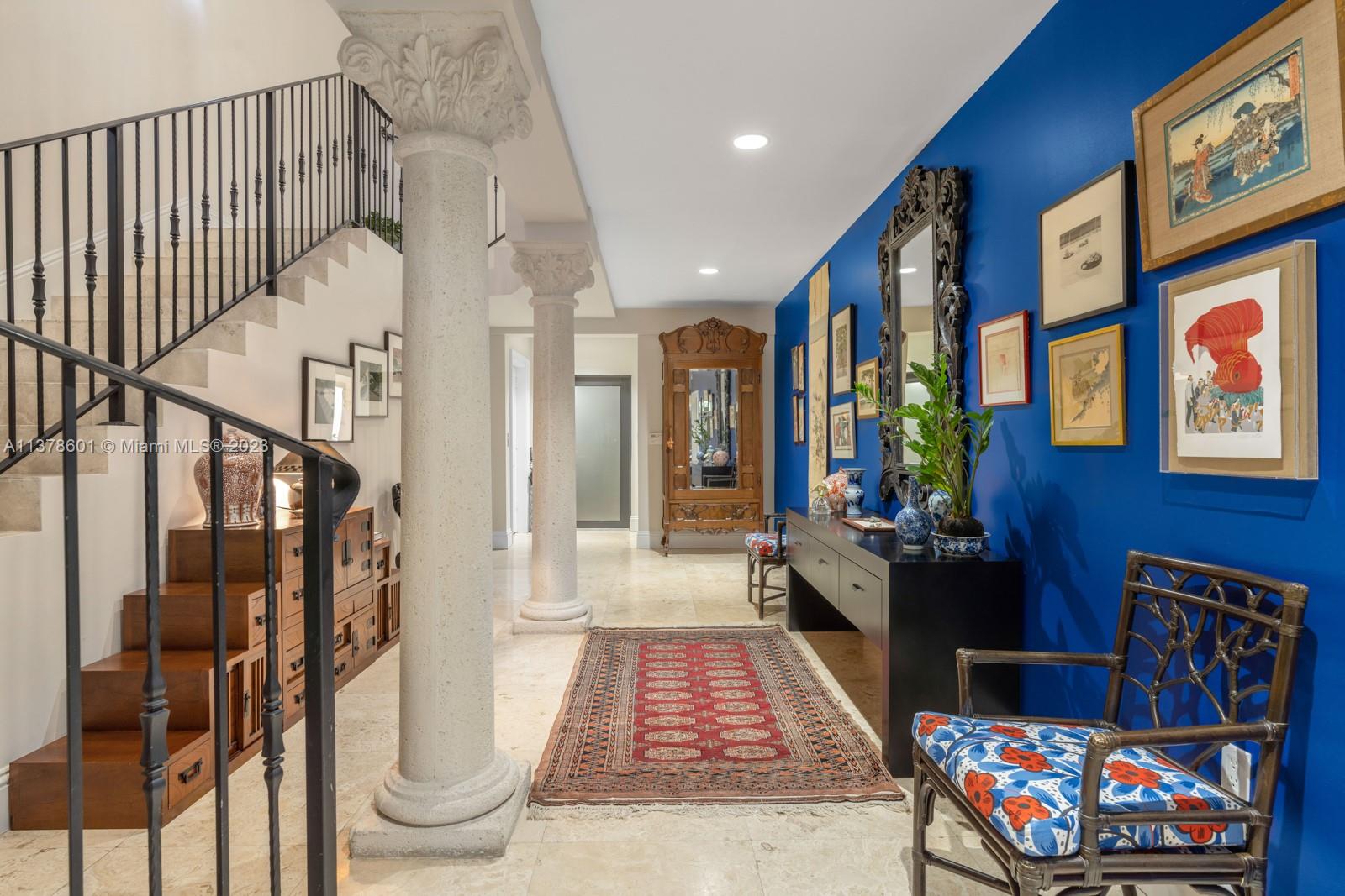 CLOISTERS ON THE BAY COND - Residential