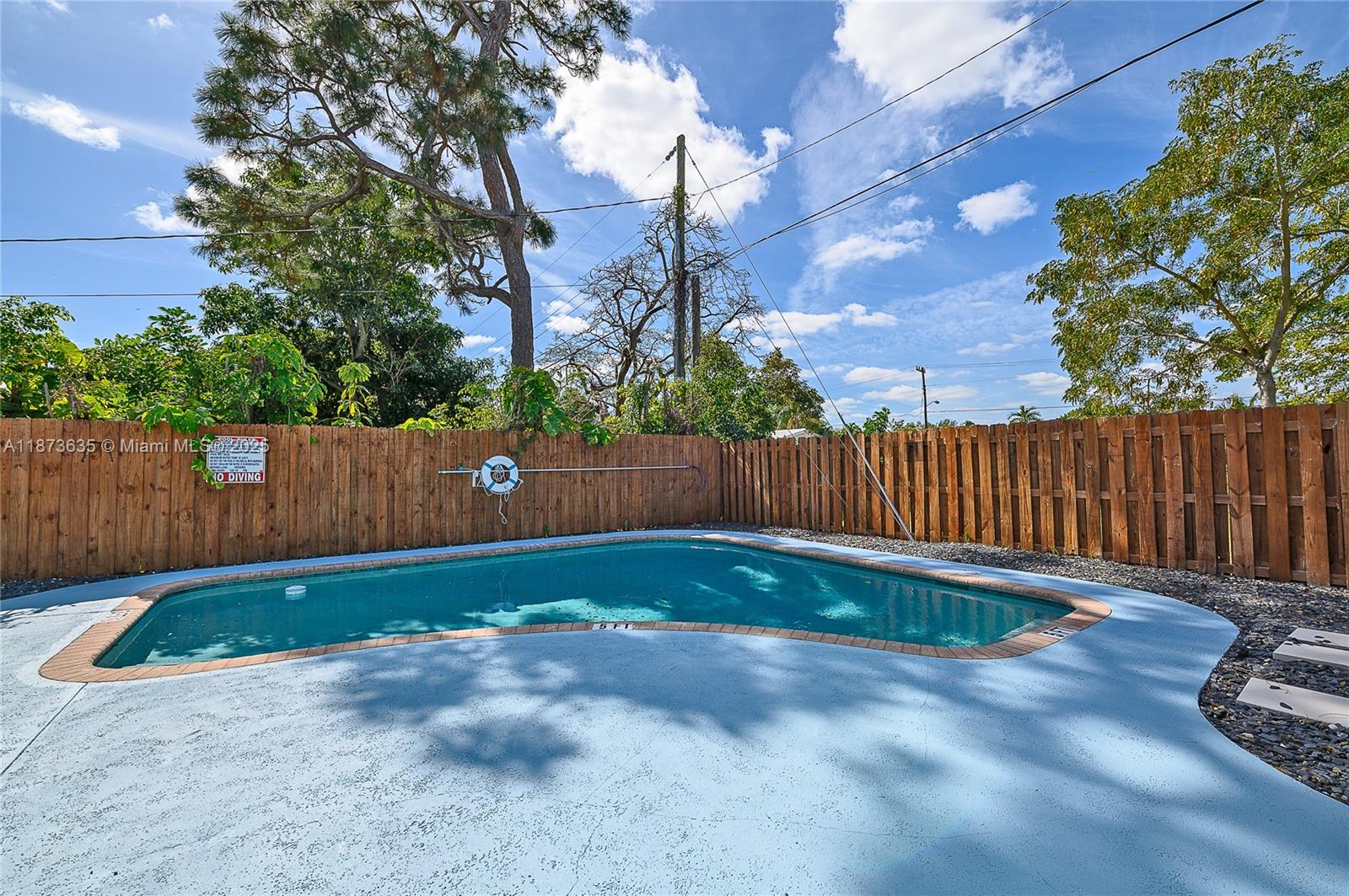 LAKE RIDGE - Residential Lease