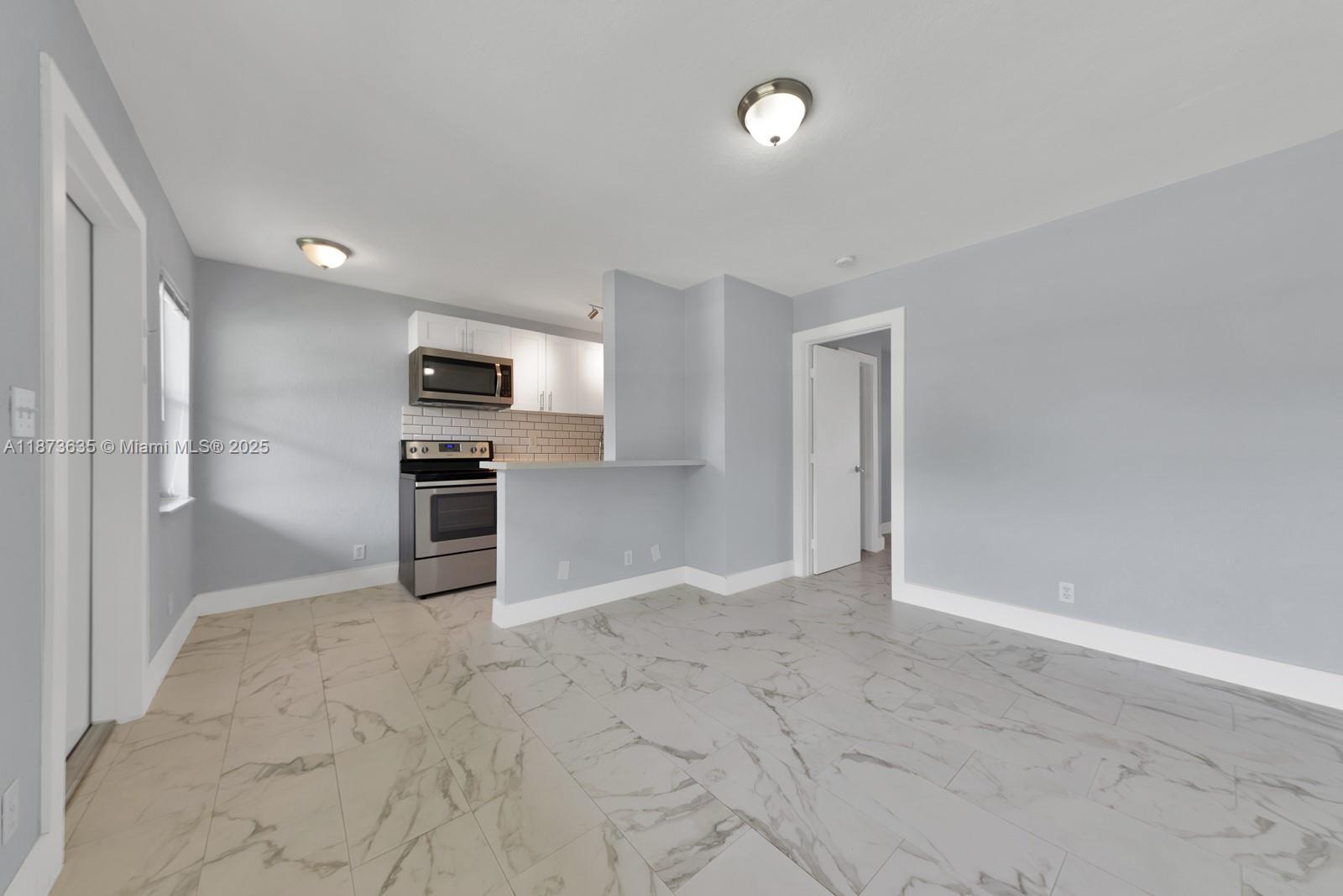 LAKE RIDGE - Residential Lease