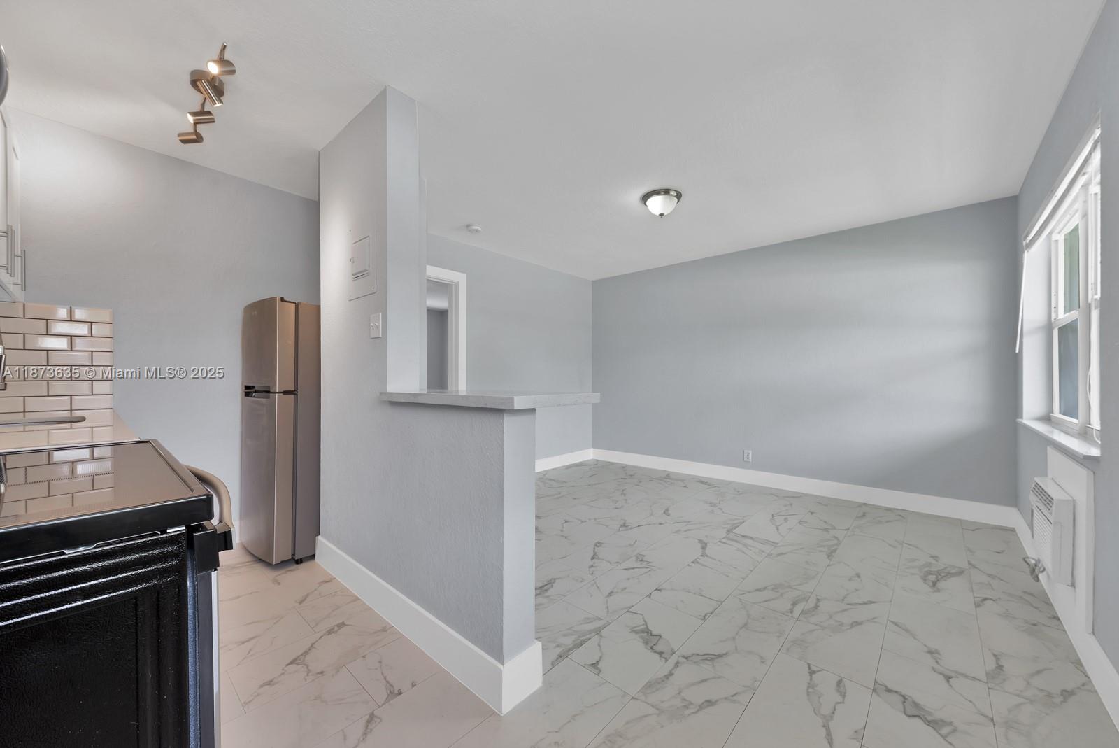 LAKE RIDGE - Residential Lease