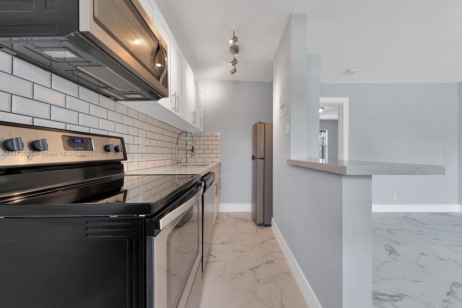 LAKE RIDGE - Residential Lease