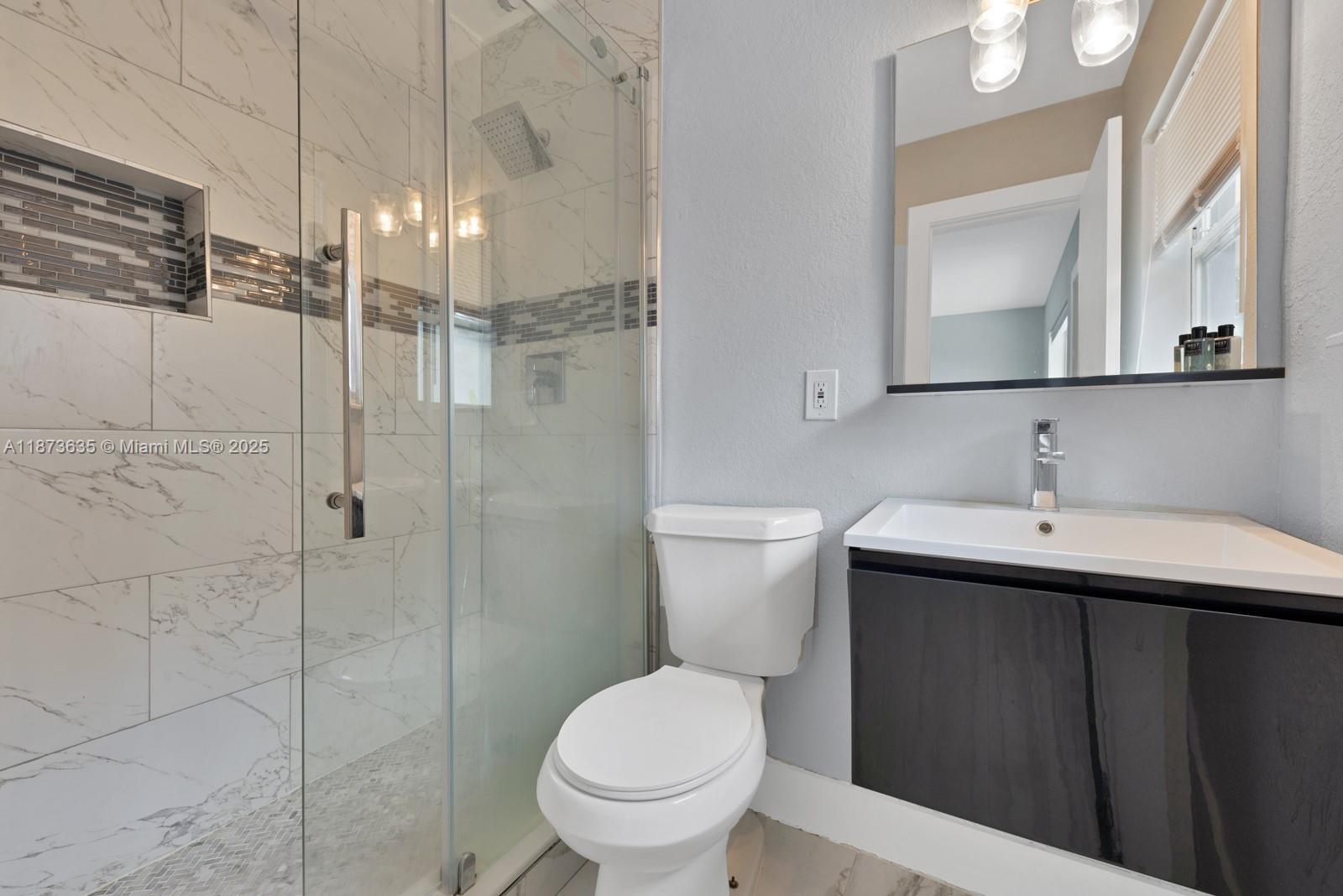 LAKE RIDGE - Residential Lease