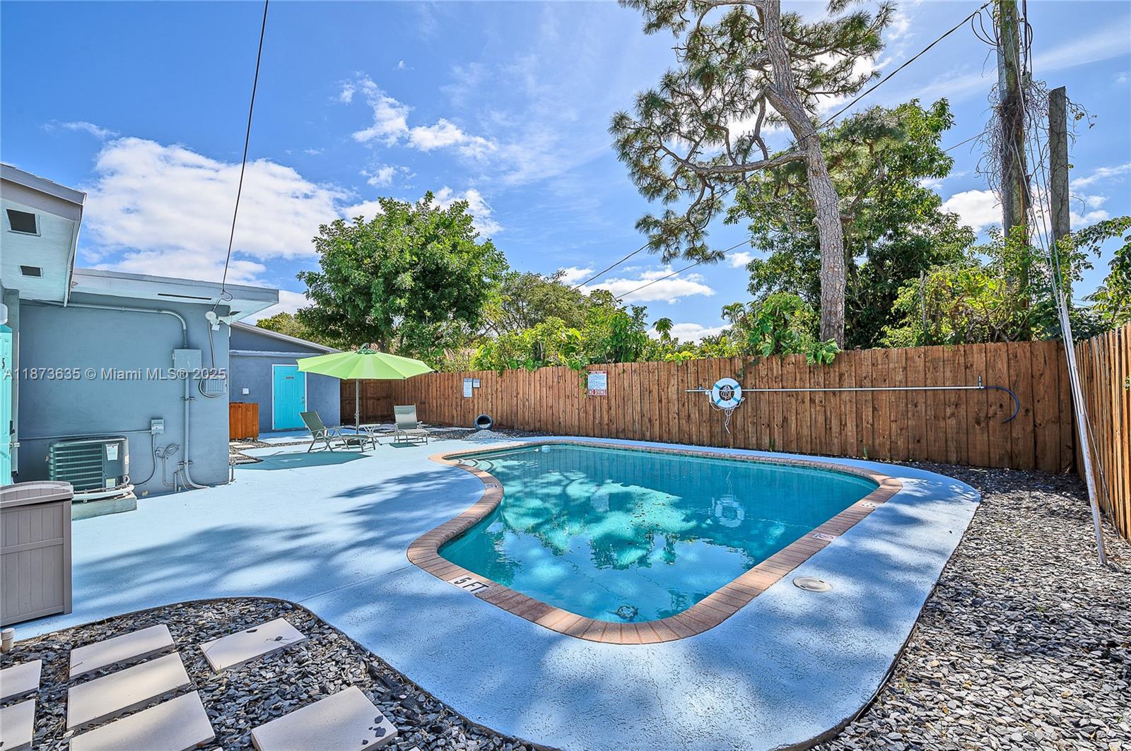 LAKE RIDGE - Residential Lease