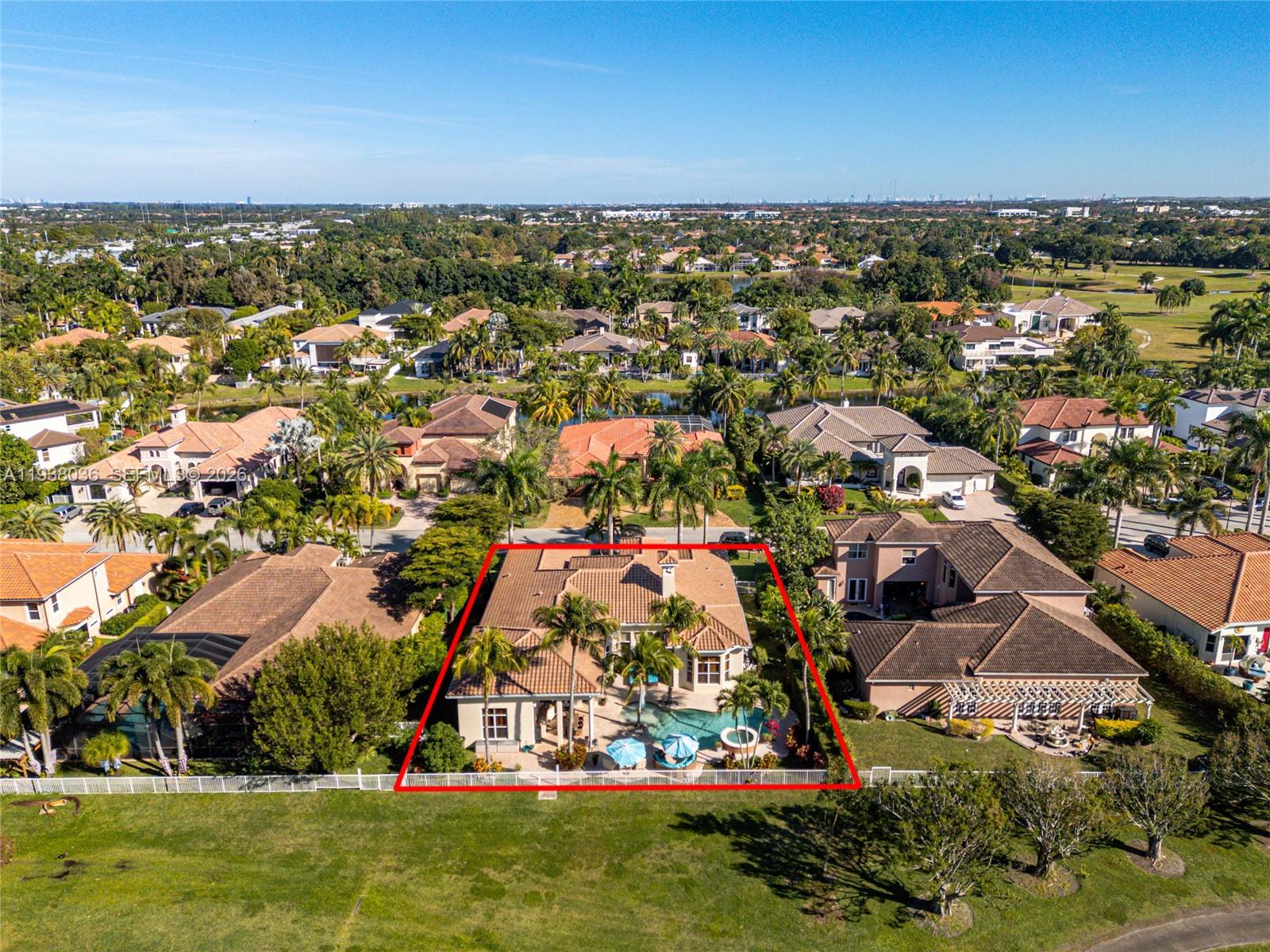 HOLLYWOOD LAKES COUNTRY C - Residential