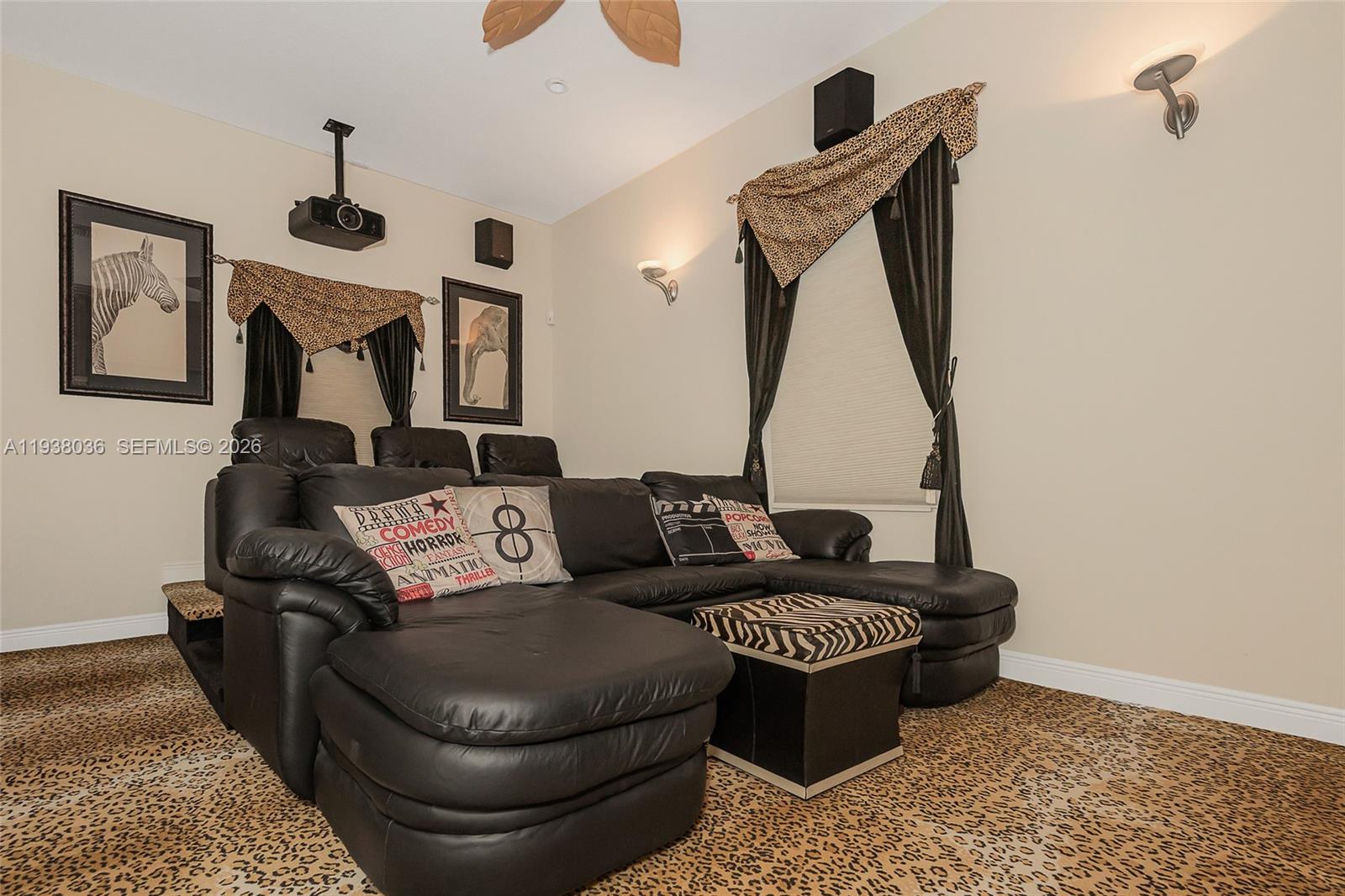 HOLLYWOOD LAKES COUNTRY C - Residential