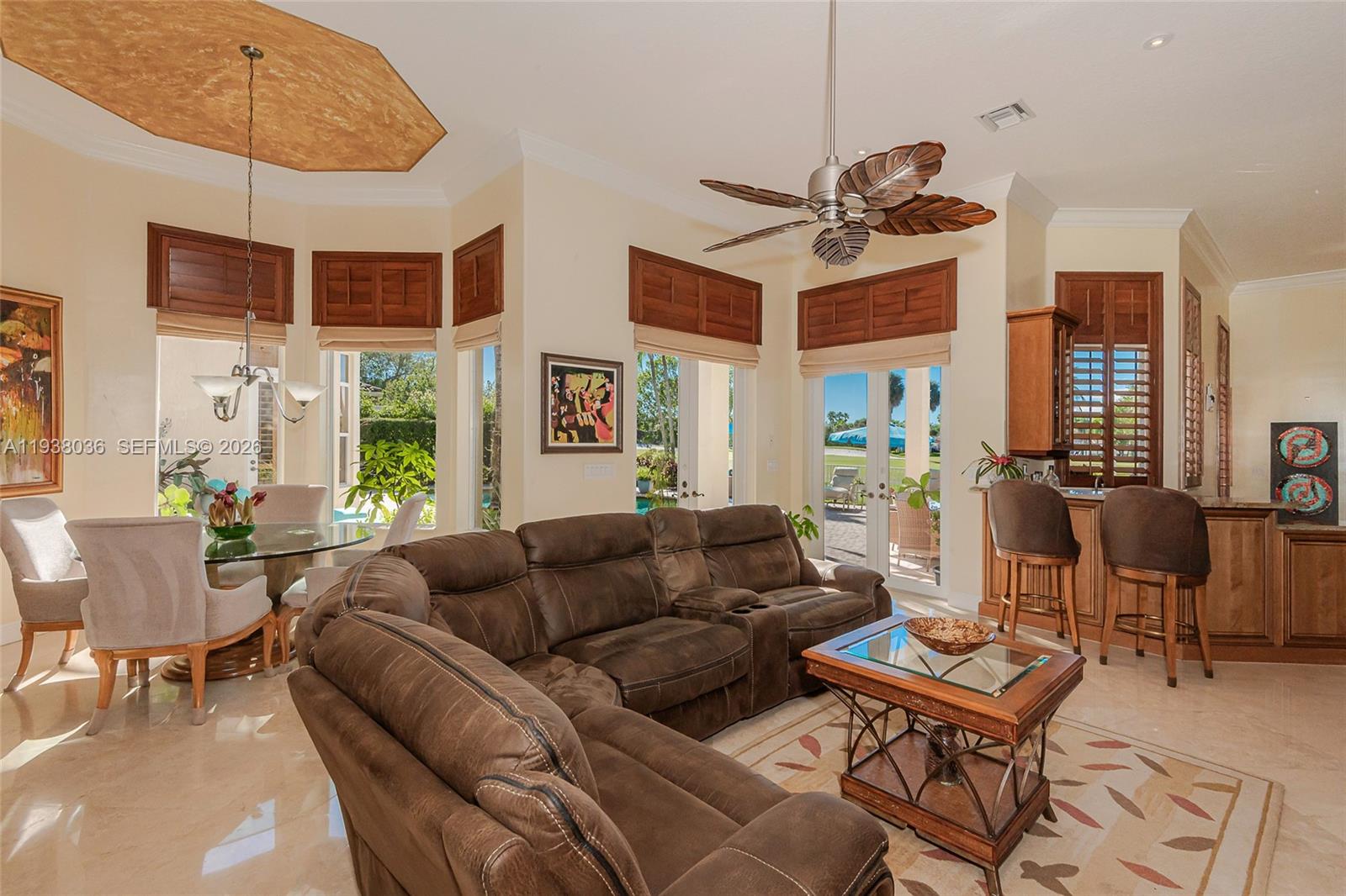 HOLLYWOOD LAKES COUNTRY C - Residential