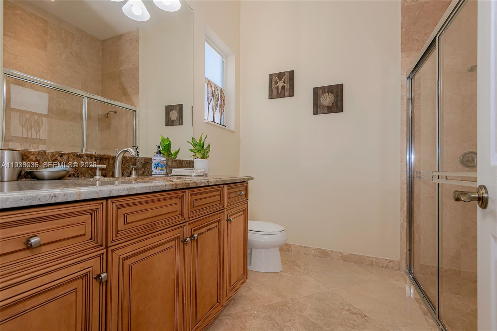 HOLLYWOOD LAKES COUNTRY C - Residential