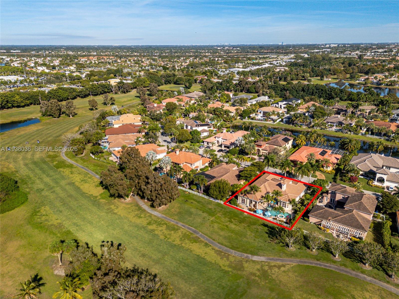 HOLLYWOOD LAKES COUNTRY C - Residential