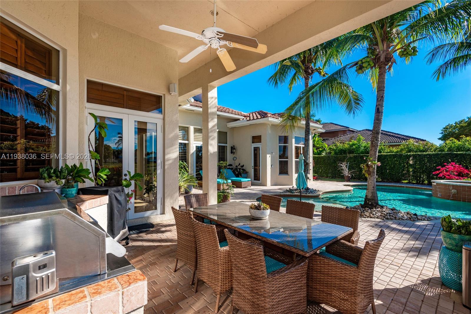 HOLLYWOOD LAKES COUNTRY C - Residential