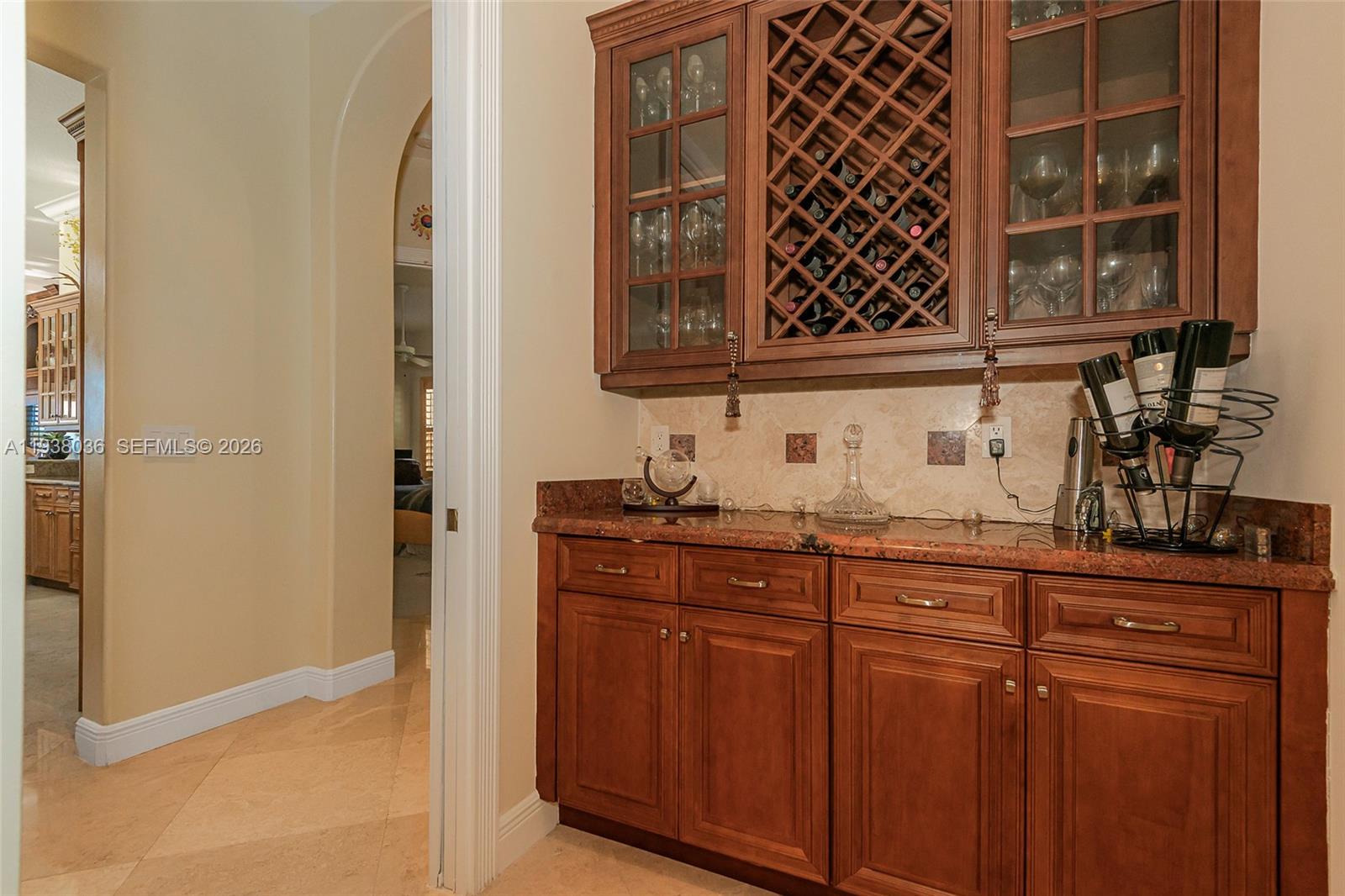 HOLLYWOOD LAKES COUNTRY C - Residential