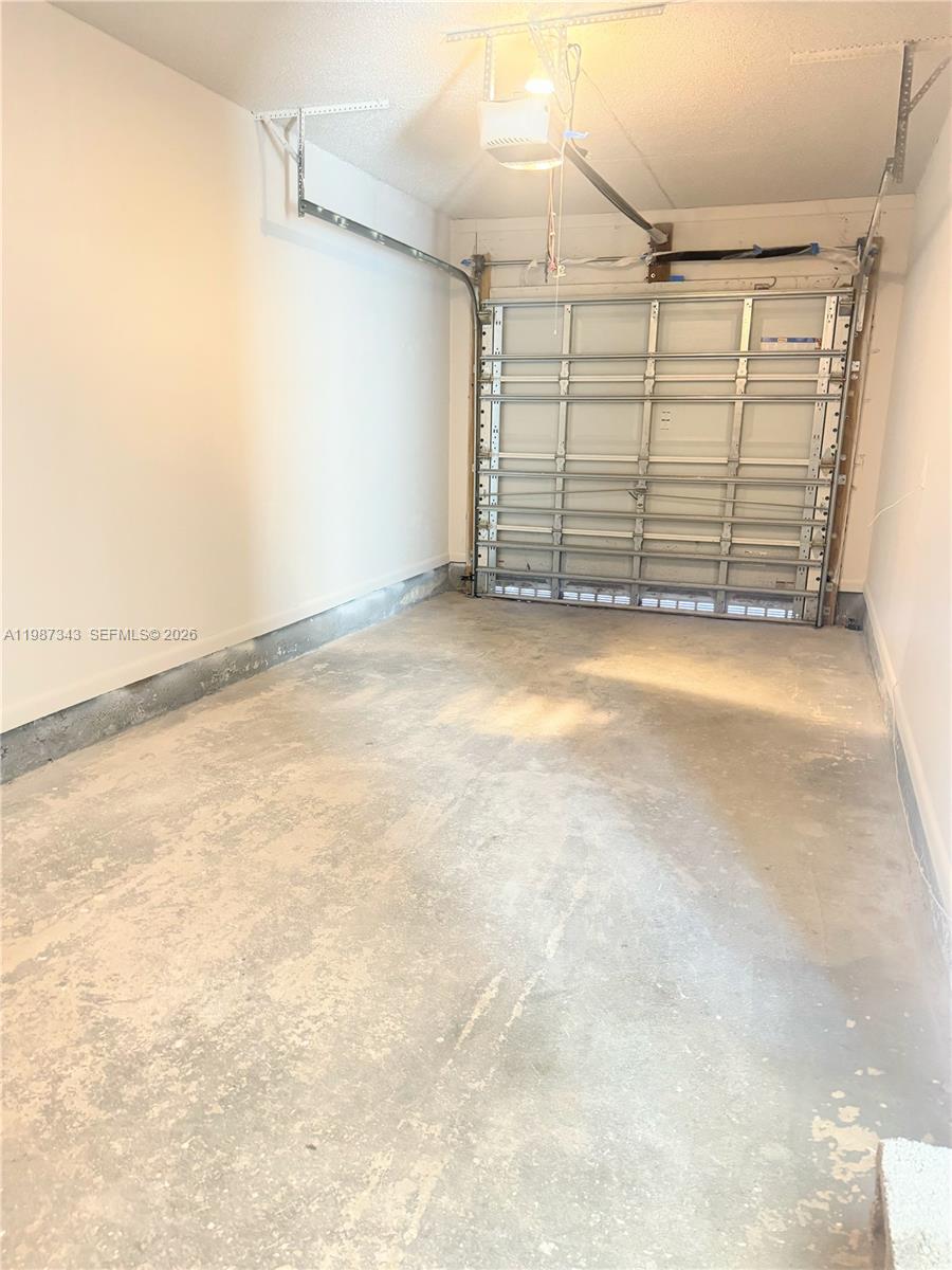 NORTH LAUDERDALE VILLAGE - Residential Lease