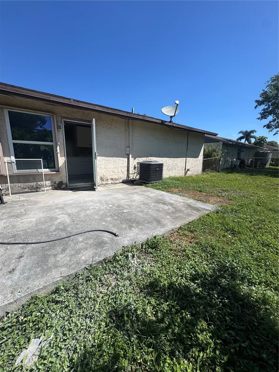 NORTH LAUDERDALE VILLAGE - Residential Lease