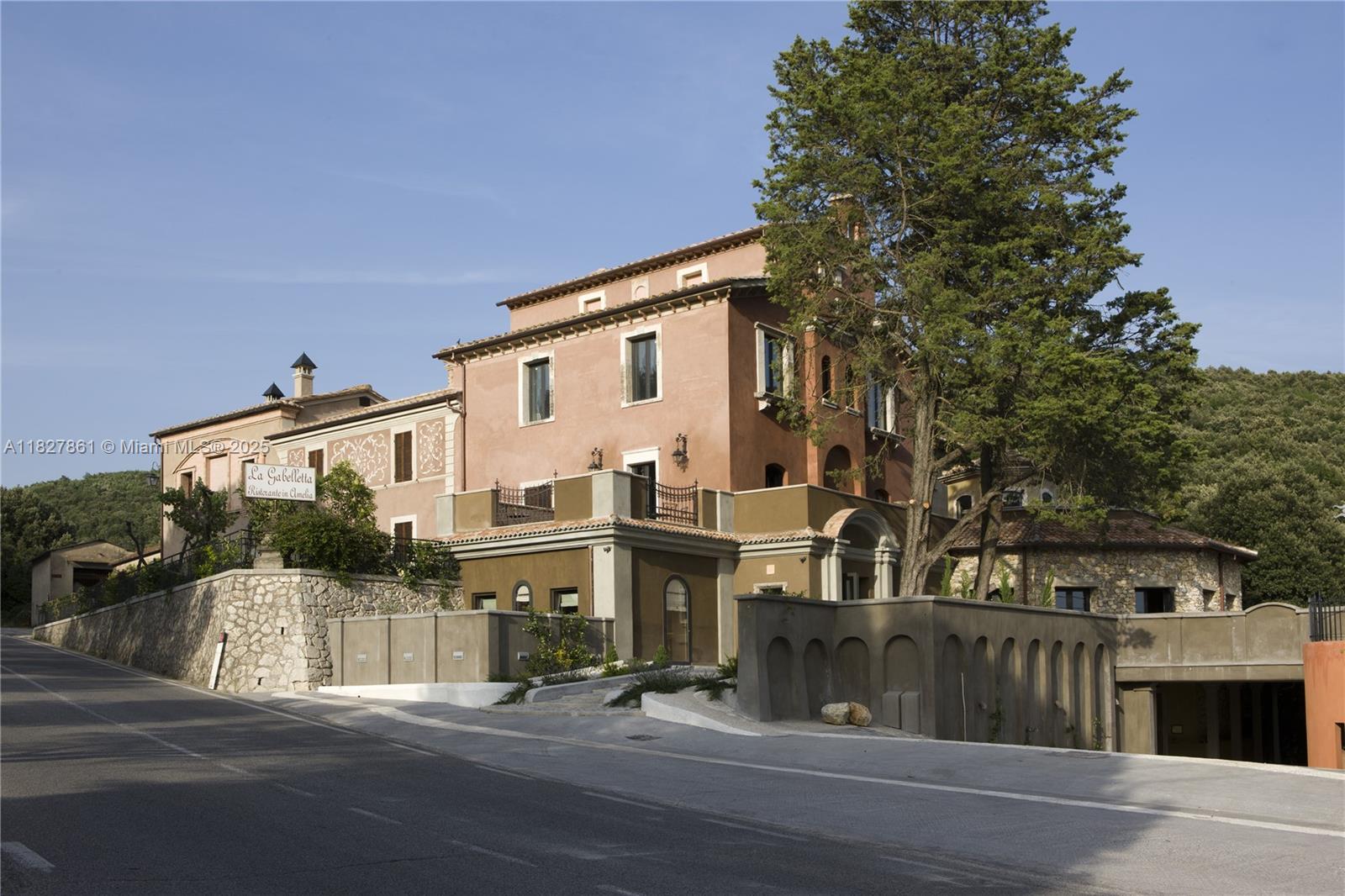 HOTEL FOR SALE UMBRIA ITALY