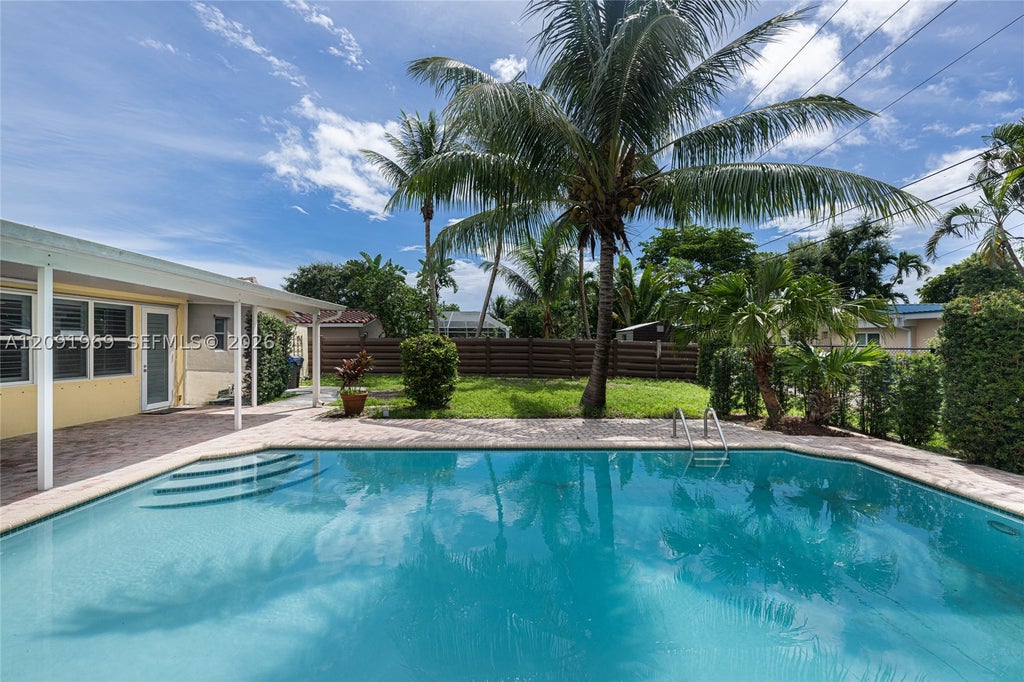 Photo of 4710 W Park Rd #0, Hollywood, FL 33021 (MLS # A12091969)