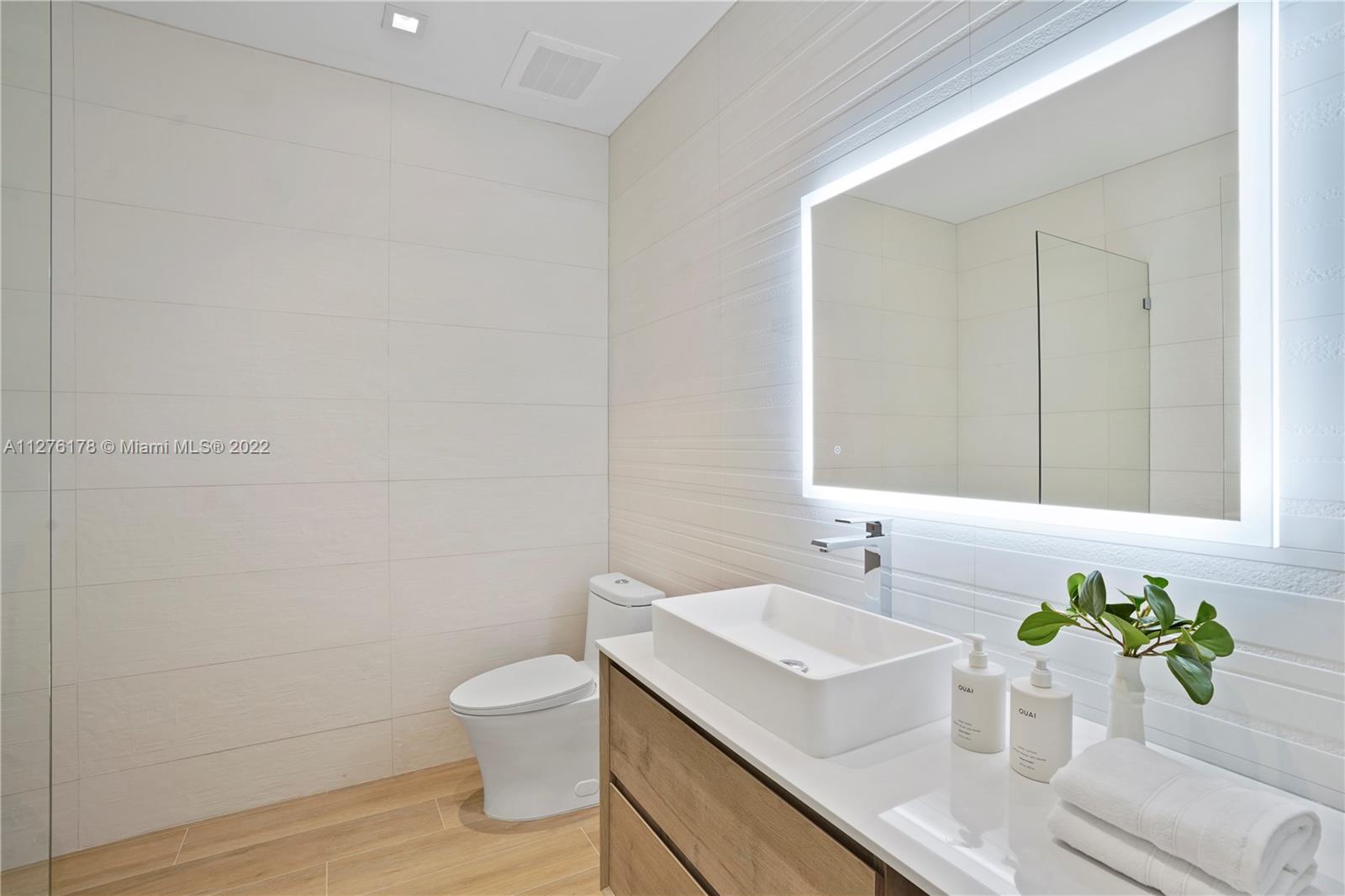 RHODES AMD NEW BISC - Residential