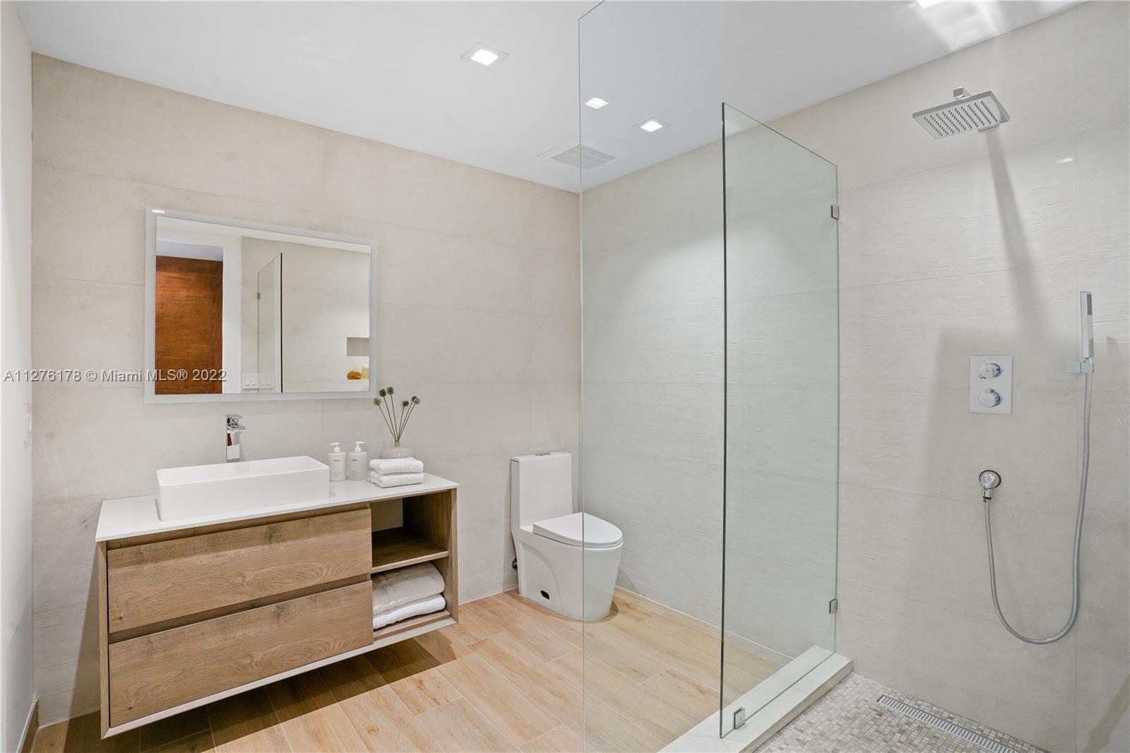 RHODES AMD NEW BISC - Residential