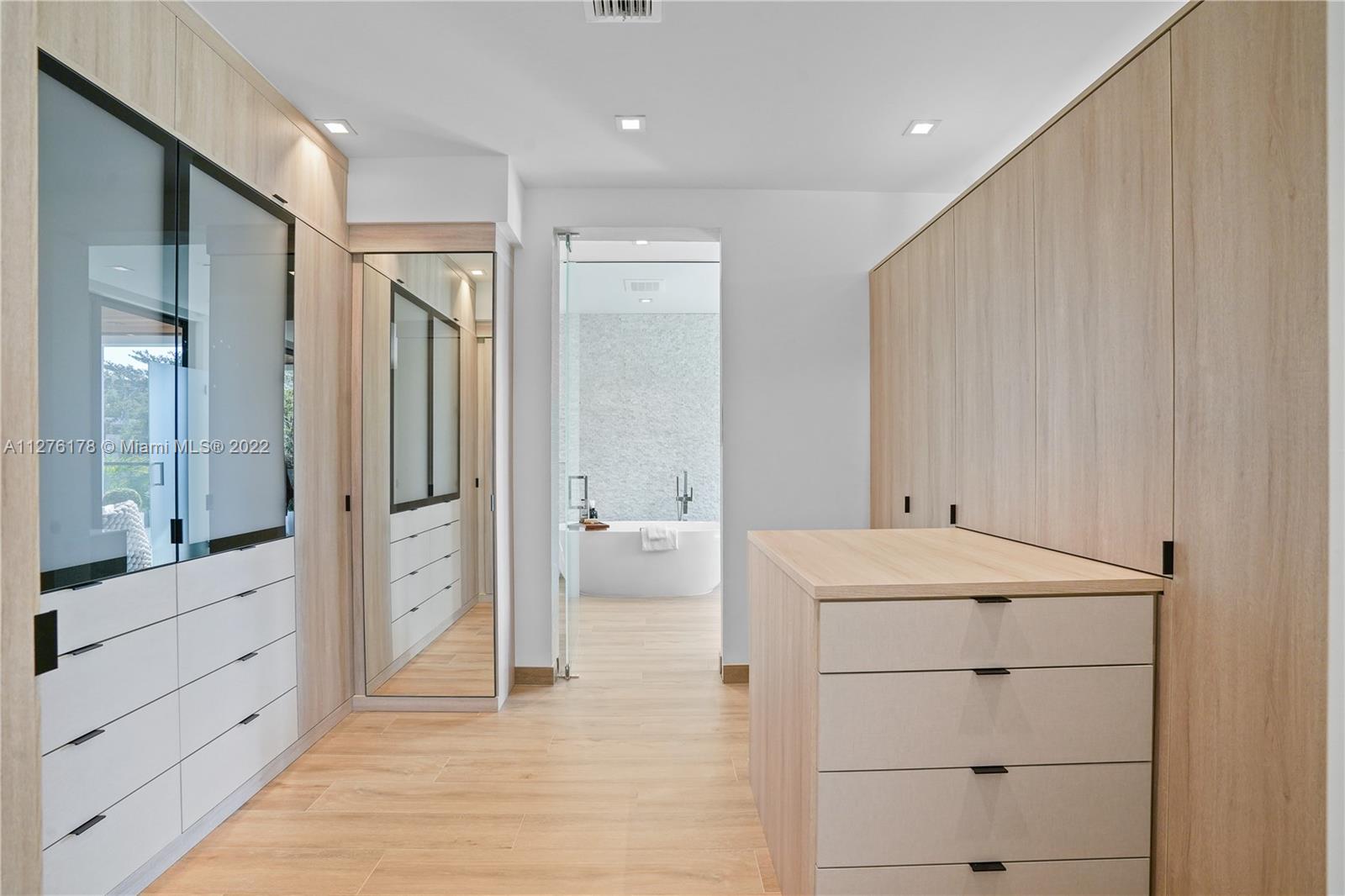 RHODES AMD NEW BISC - Residential