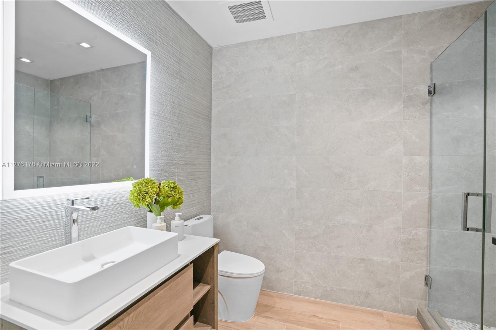 RHODES AMD NEW BISC - Residential