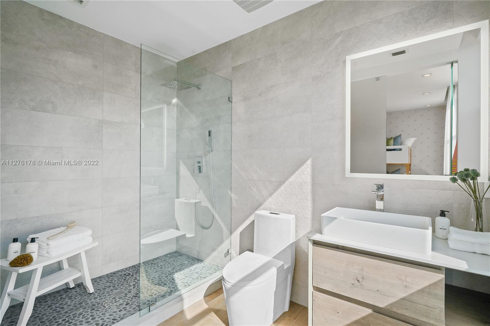 RHODES AMD NEW BISC - Residential