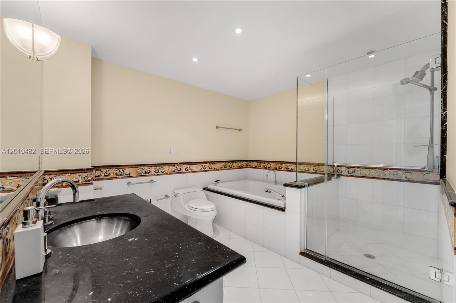 THE BENTLEY BAY CONDO - Residential