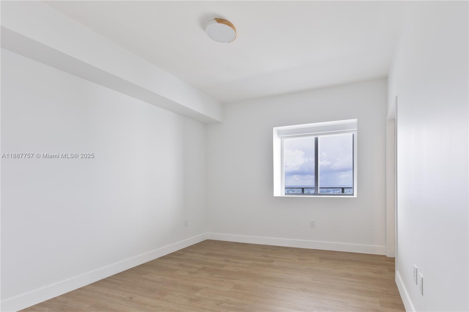 Aria Reserve South Tower - Residential Lease