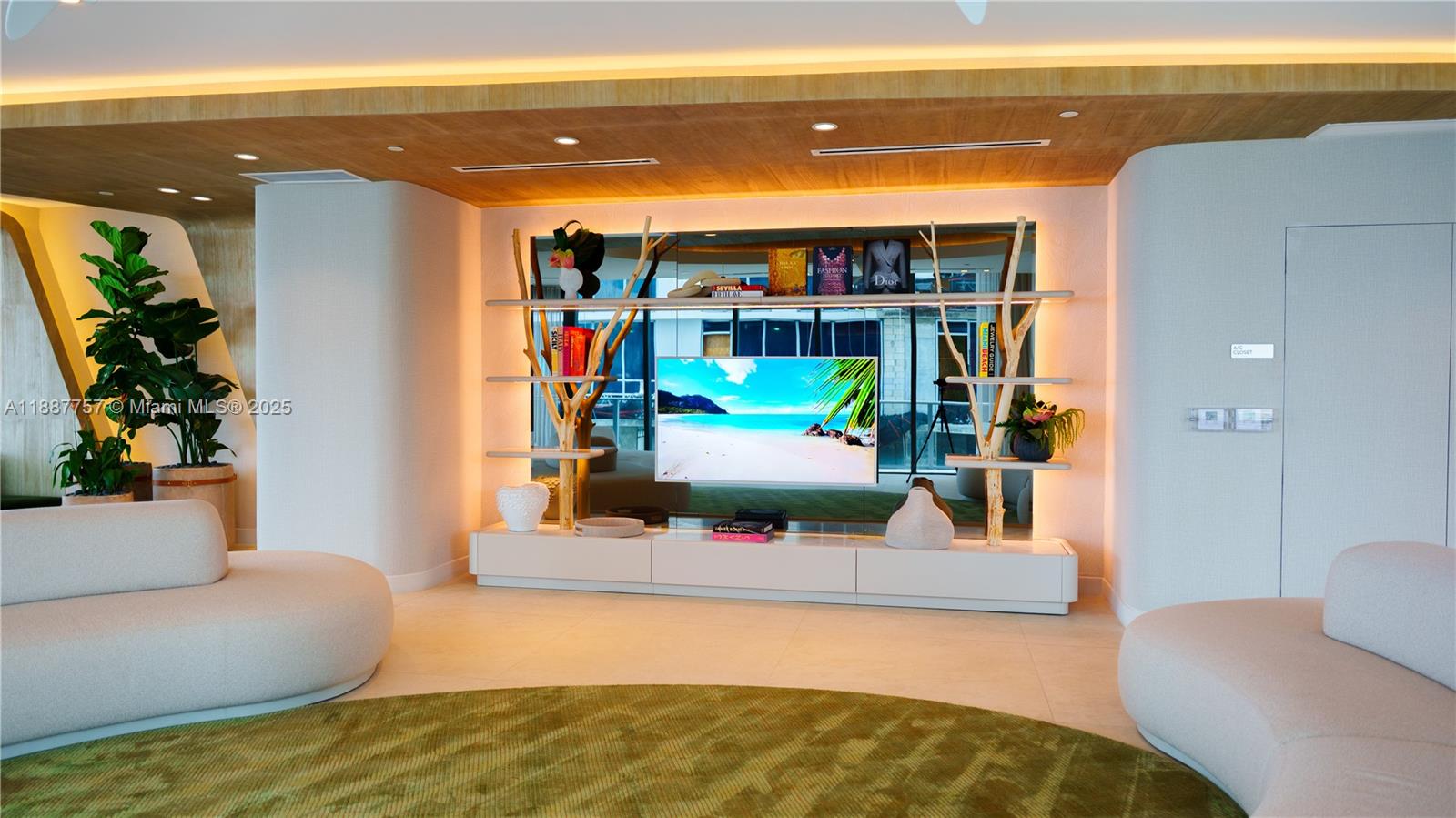 Aria Reserve South Tower - Residential Lease