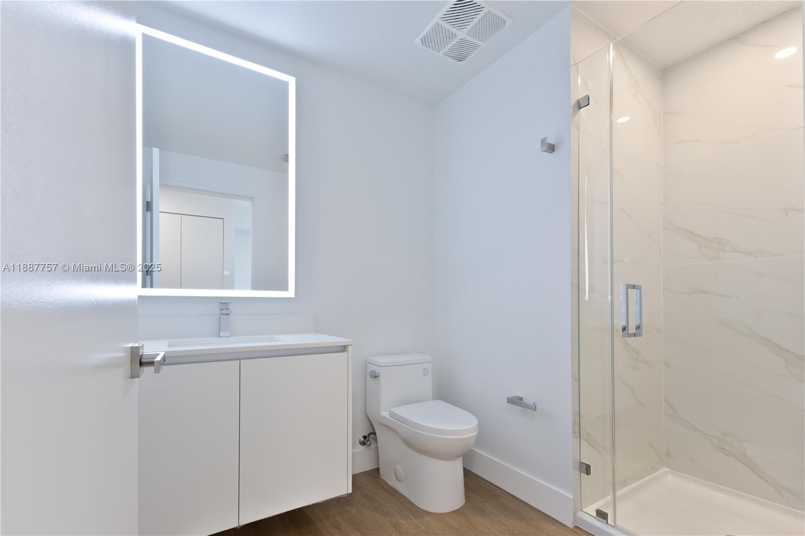 Aria Reserve South Tower - Residential Lease