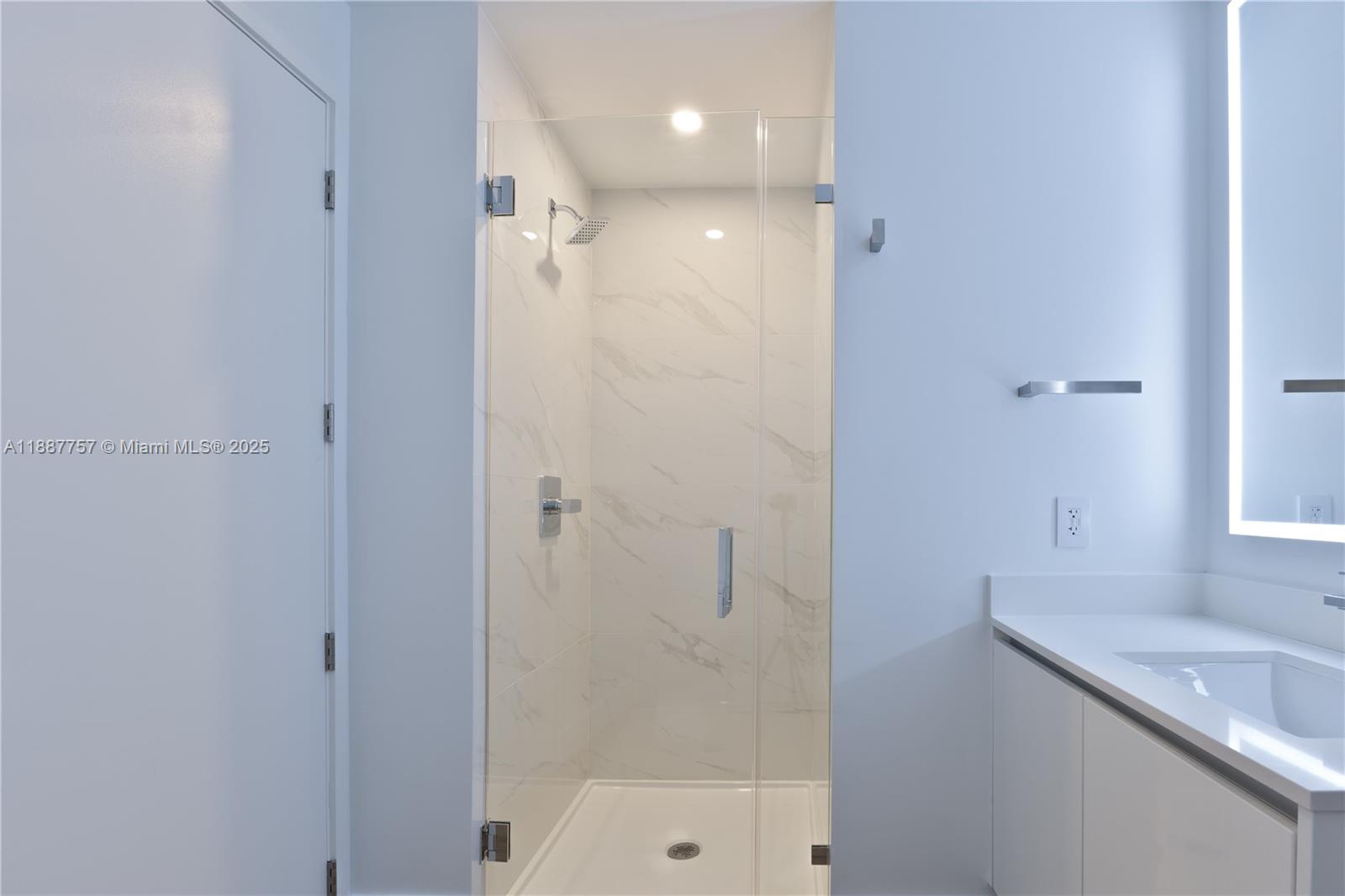 Aria Reserve South Tower - Residential Lease