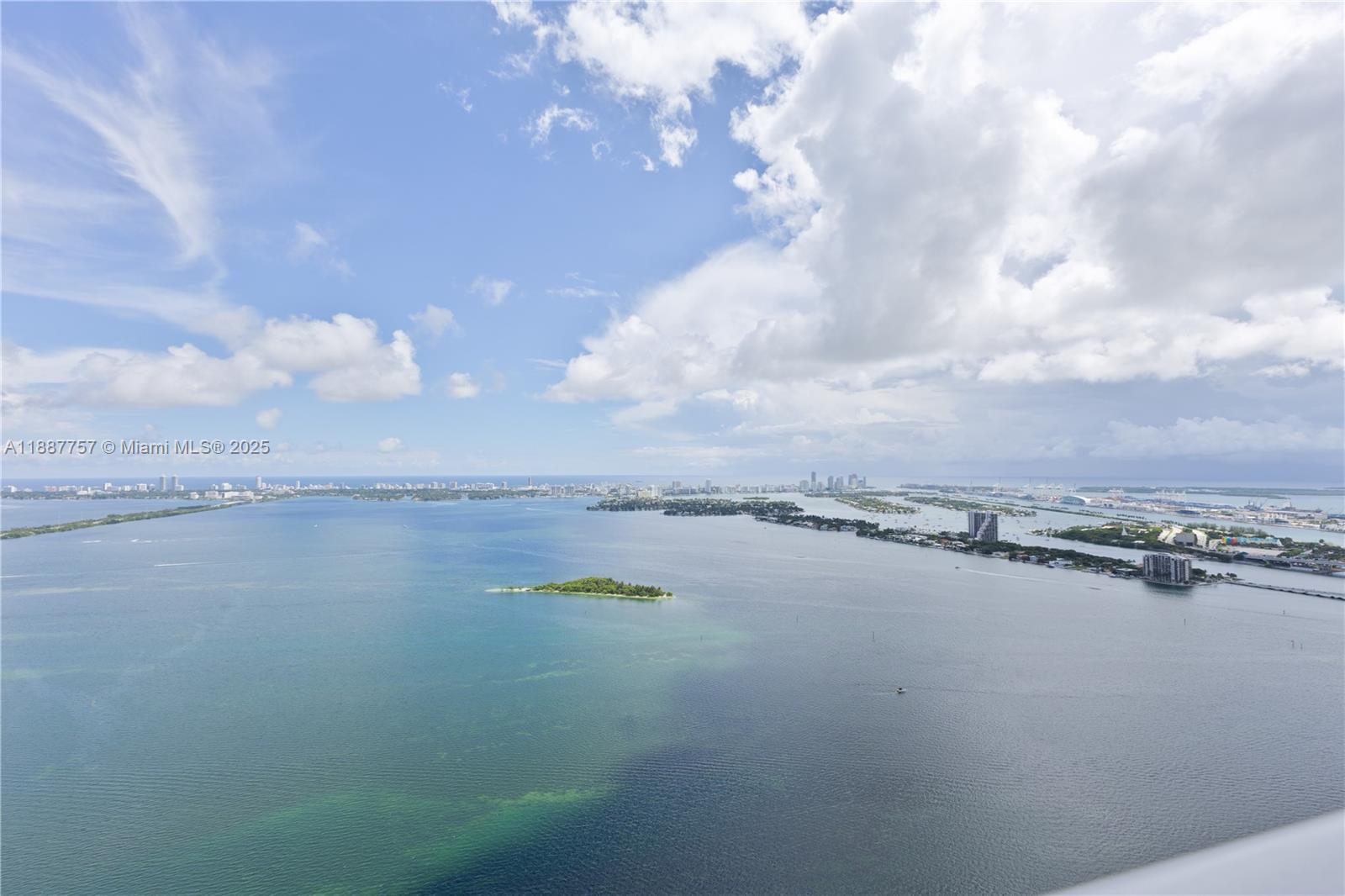 Aria Reserve South Tower - Residential Lease