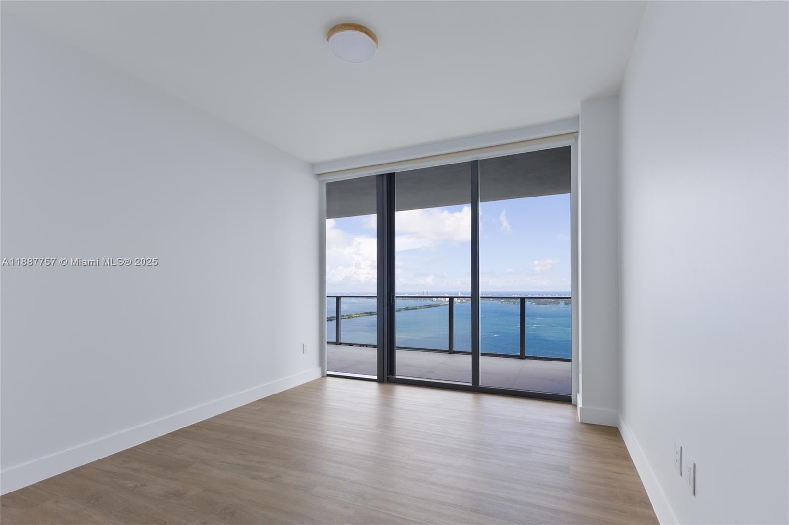 Aria Reserve South Tower - Residential Lease