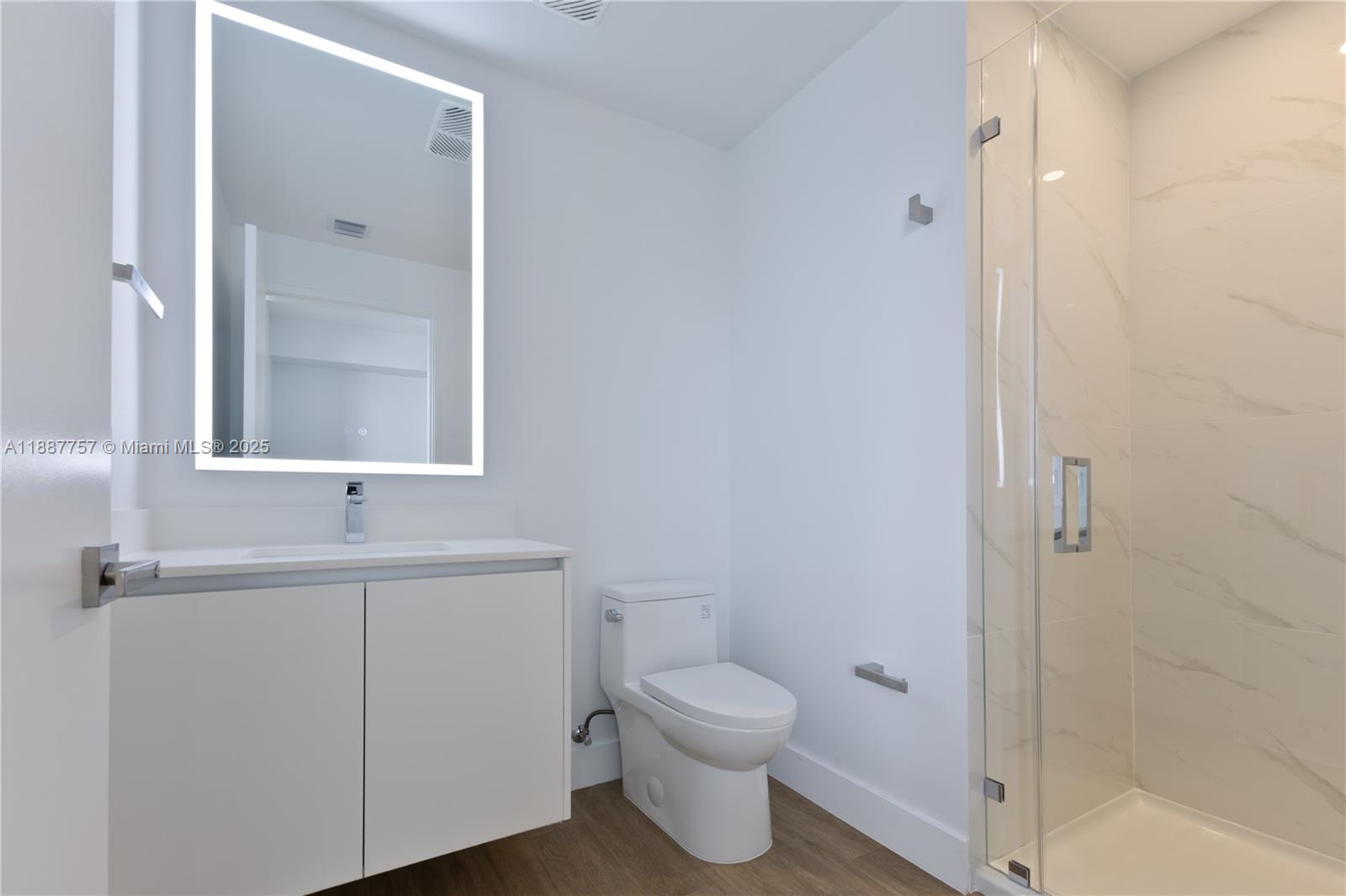 Aria Reserve South Tower - Residential Lease
