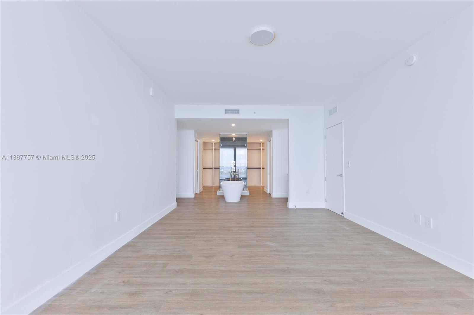 Aria Reserve South Tower - Residential Lease