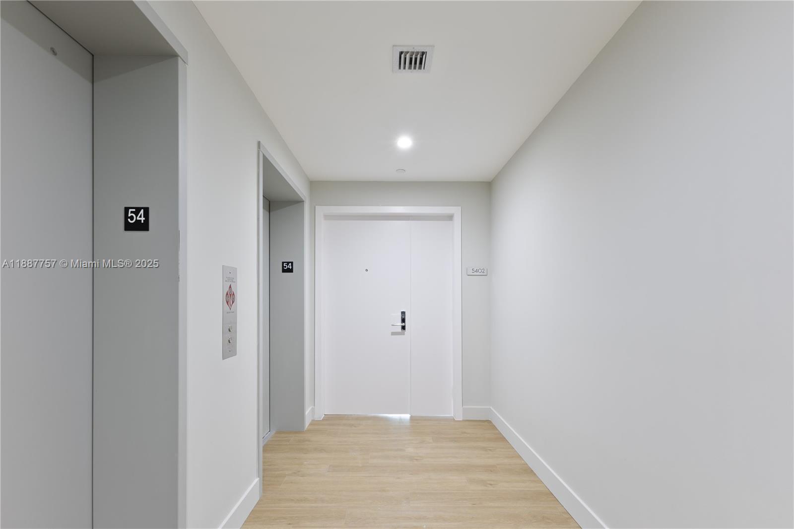 Aria Reserve South Tower - Residential Lease