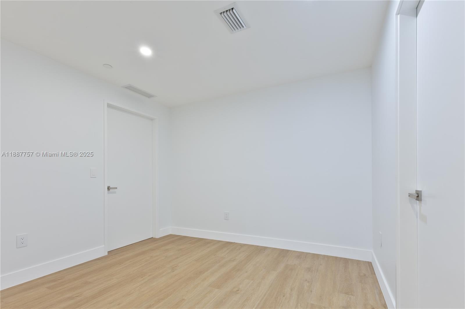 Aria Reserve South Tower - Residential Lease