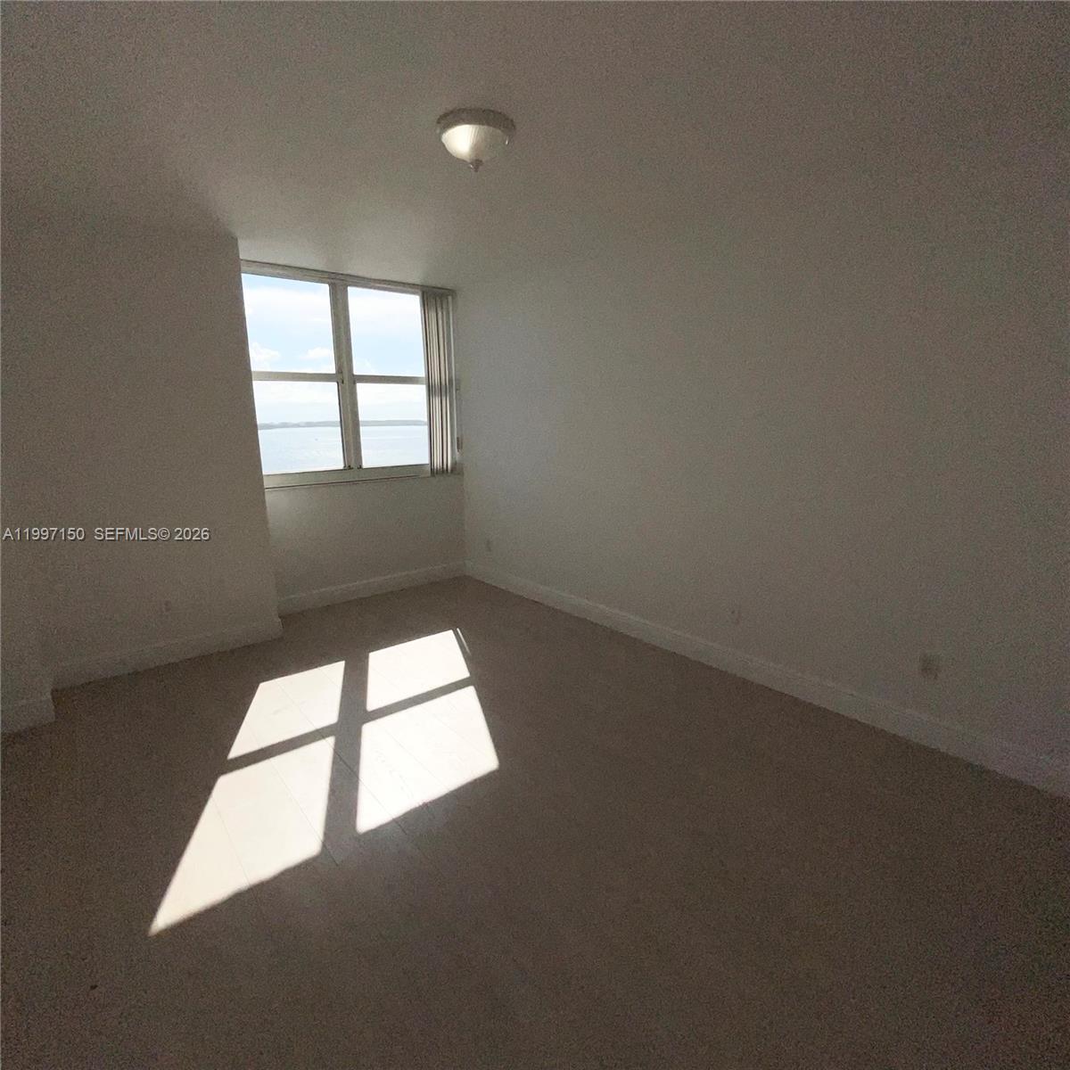 ISOLA CONDOMINIUM - Residential Lease