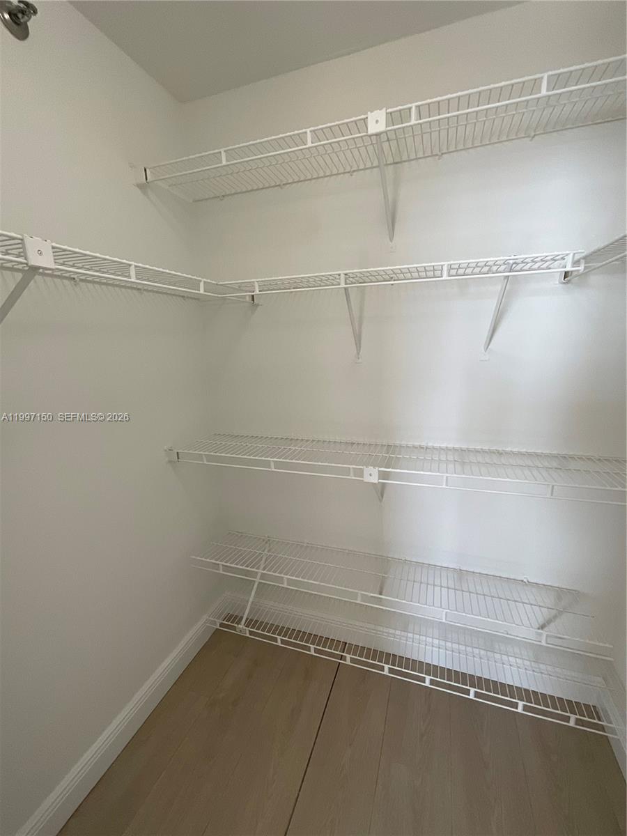 ISOLA CONDOMINIUM - Residential Lease