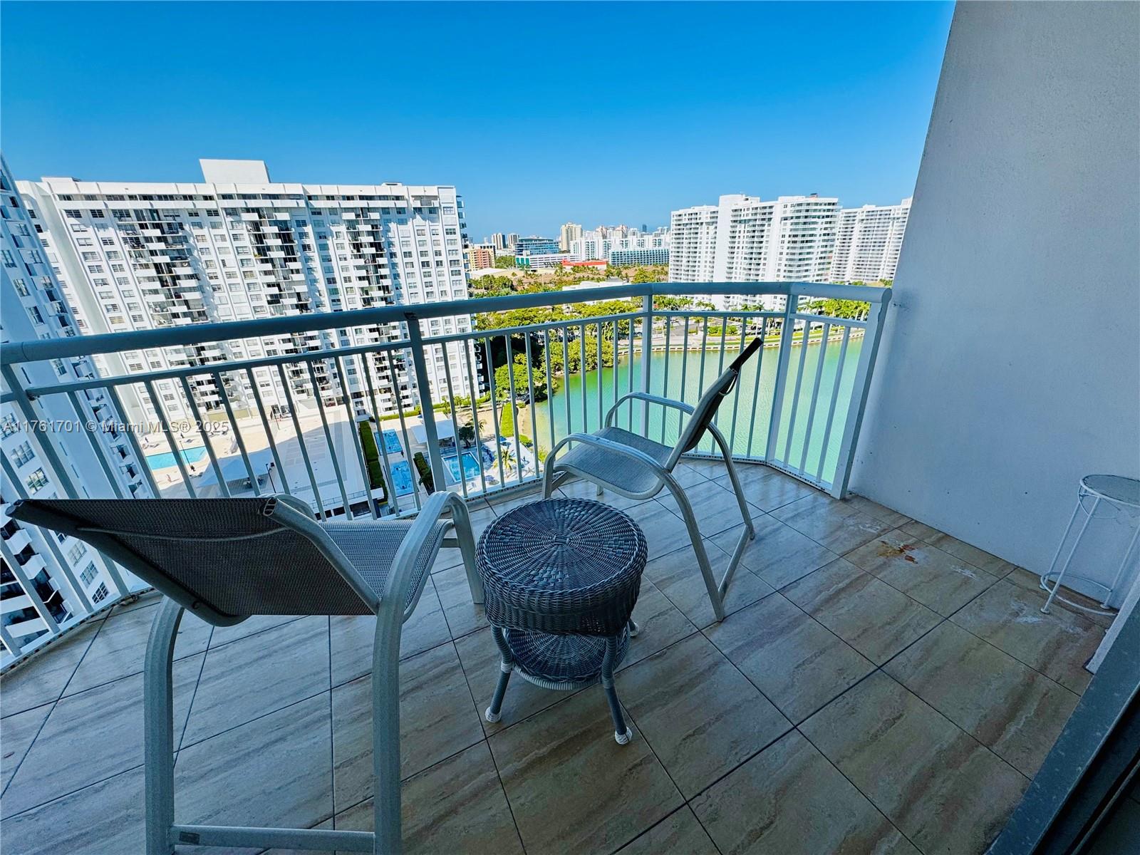 Rental Property at 18071 Biscayne Blvd 1802, Aventura, Miami-Dade County, Florida - Bedrooms: 1 
Bathrooms: 1  - $1,900 MO.