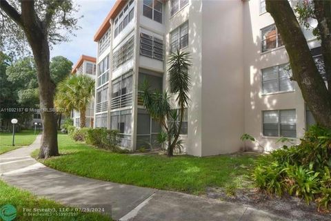 A home in Lauderdale Lakes