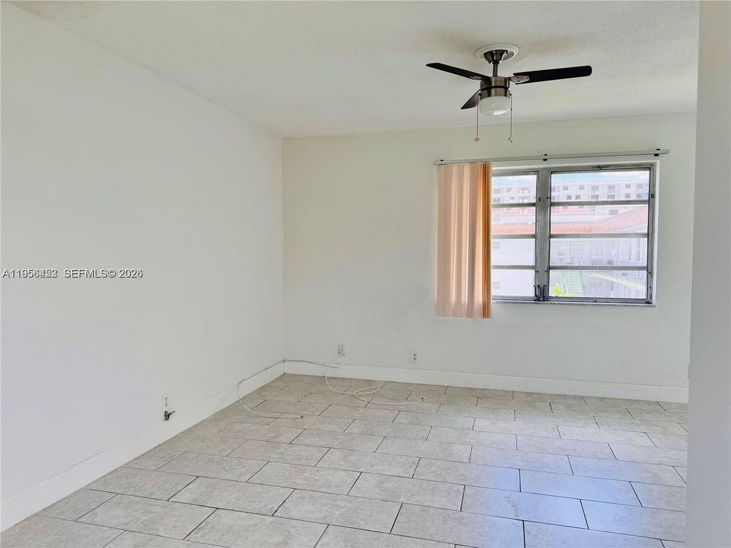 Photo of 2225 Polk St #11B, Hollywood, FL 33020 (MLS # A11956453)