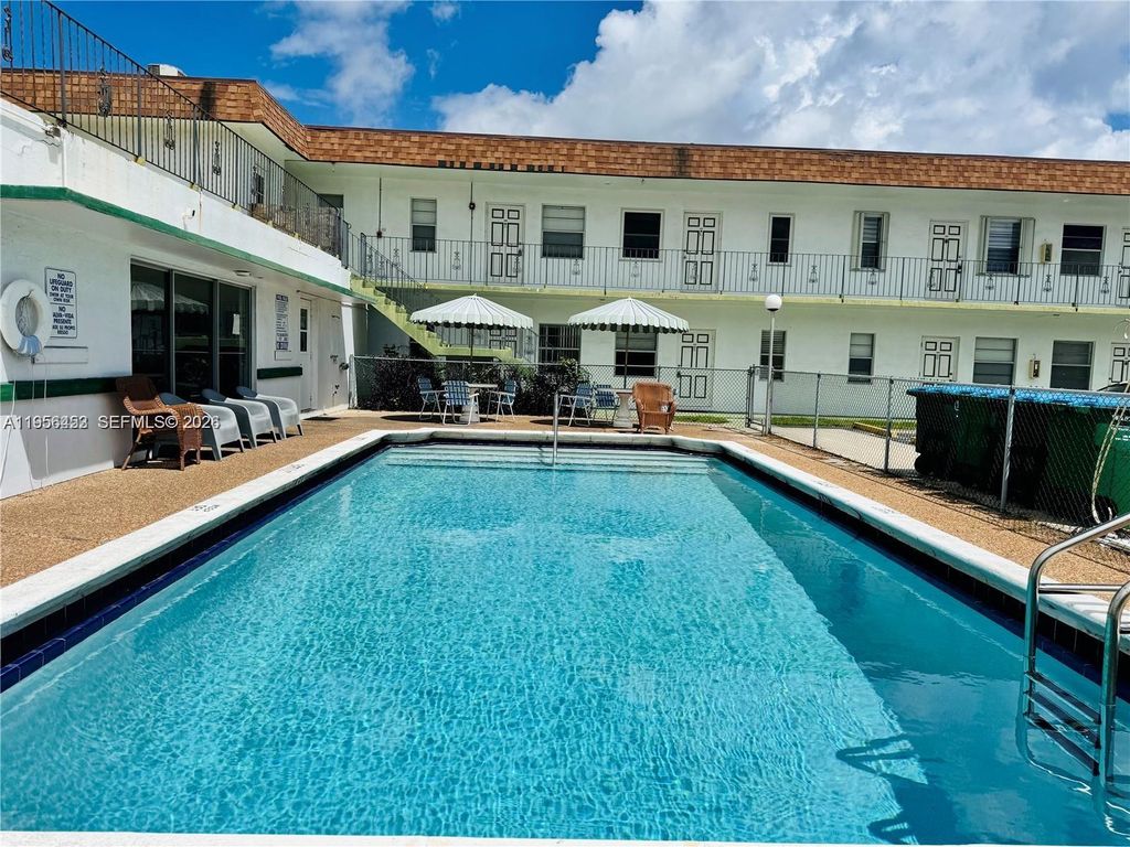 Photo of 2225 Polk St #11B, Hollywood, FL 33020 (MLS # A11956453)