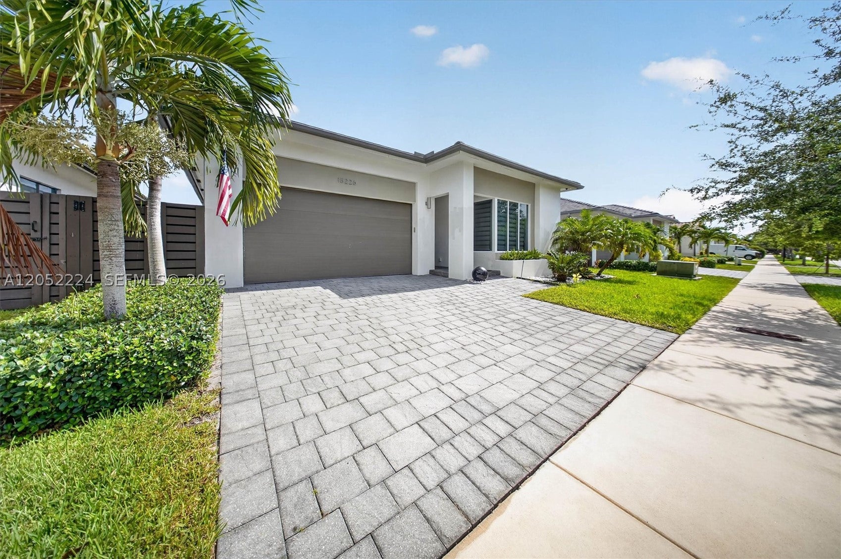 15226 SW 176th Ln, Miami FL 33187