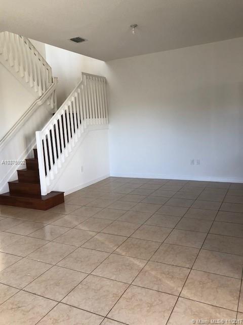 VENETIAN PARC - Residential Lease