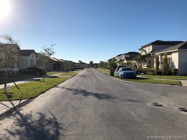 VENETIAN PARC - Residential Lease