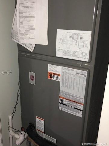 VENETIAN PARC - Residential Lease