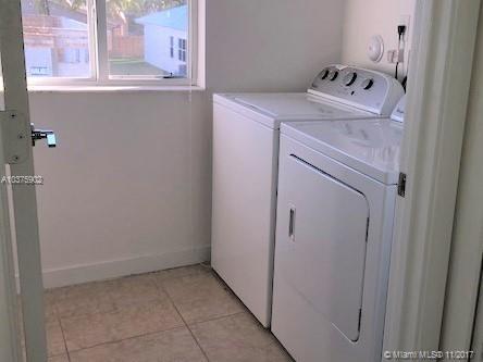 VENETIAN PARC - Residential Lease